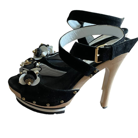 NWOT Nelly Venturi Womens Suede Heel Sandals Buckle Strap Size 6.5US Black - Picture 3 of 6